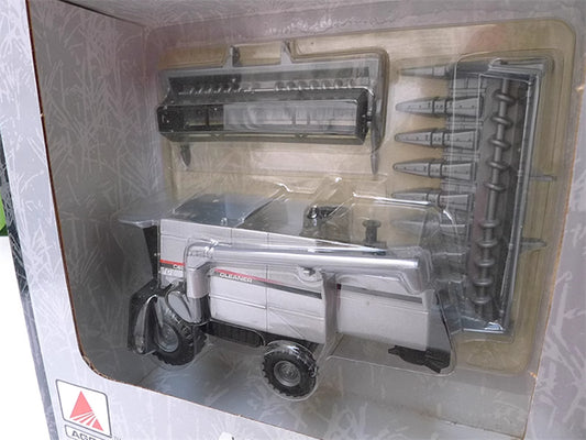 ERTL AGCO Gleaner C62 agricultural Combine out of print silver 1:64 Truck Pre-built Model