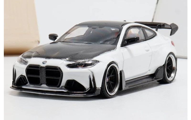 1:64 BMW M4 G82  White - Carbon Top SW  Limited Edition DIECAST Model