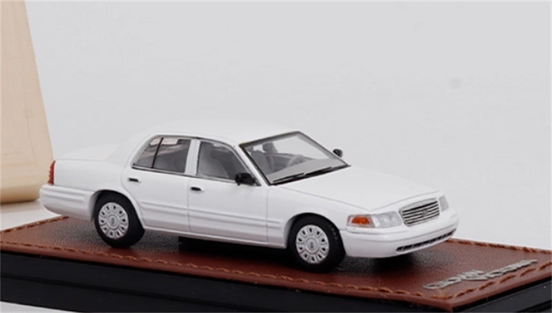 1:64 Ford Crown Victoria White with Silver Wheels GOC DIECAST Limited Edition 799pcs ONLY Model