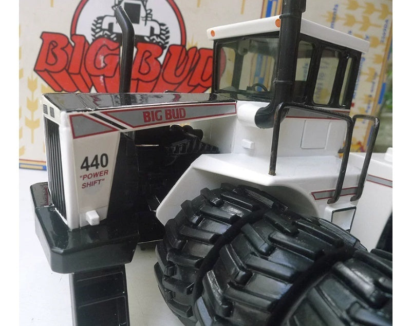 1:32 Big Bud  440 12W ERTL  White DIECAST Model
