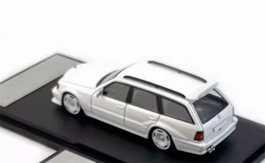 Mortal Mercedes Benz E-Class E300 station wagon S124 White HEC Exhibition Edition Limited Edition 1:64 Car Pre-built Model view2