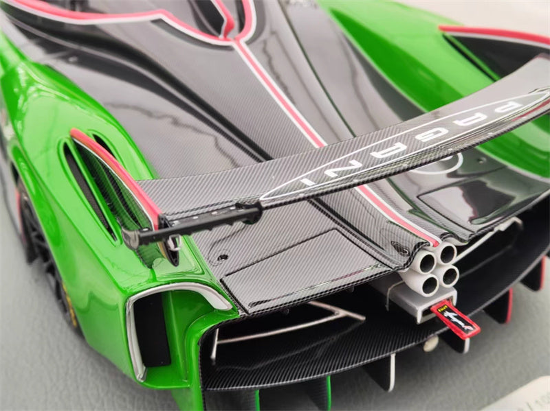 BBR MODELS Pagani Huayra R #29 Gloss black carbon/verde orati Limited Edition 100PCS ONLY Leather base 1:18 Car Pre-built Model view9