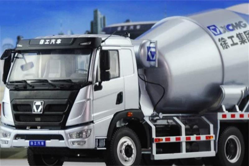 1:24    XCMG  Silver Edition Diecast Model