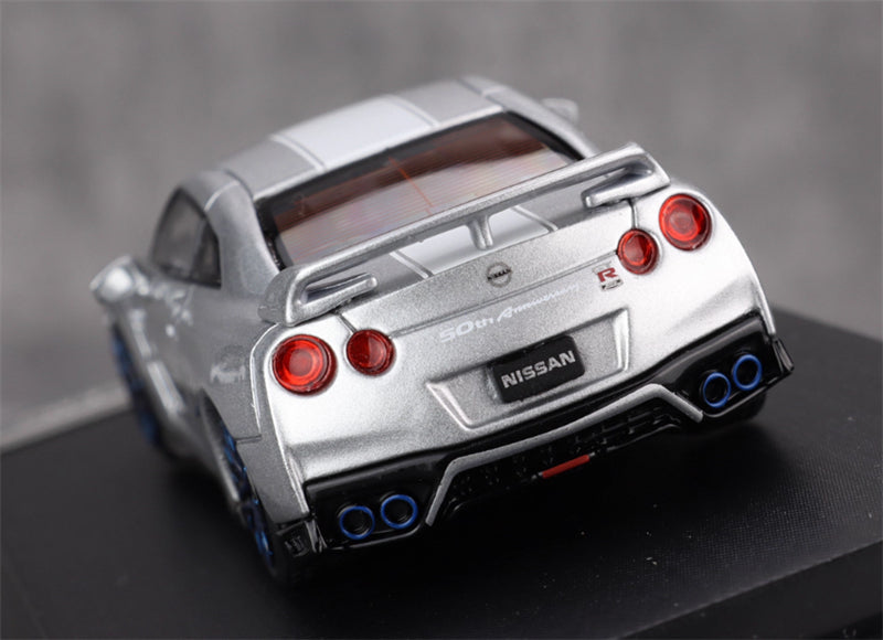 MOTORHELIX Nissan GT-R R35 50th Anniversary Edition Silver Limited Edition 999PCS ONLY 1:64 Car Pre-built Model view6