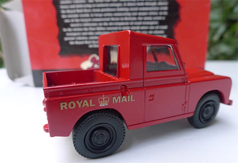 CORGI Royal Mail SWB Landrover red 1:64 Truck Pre-built Model