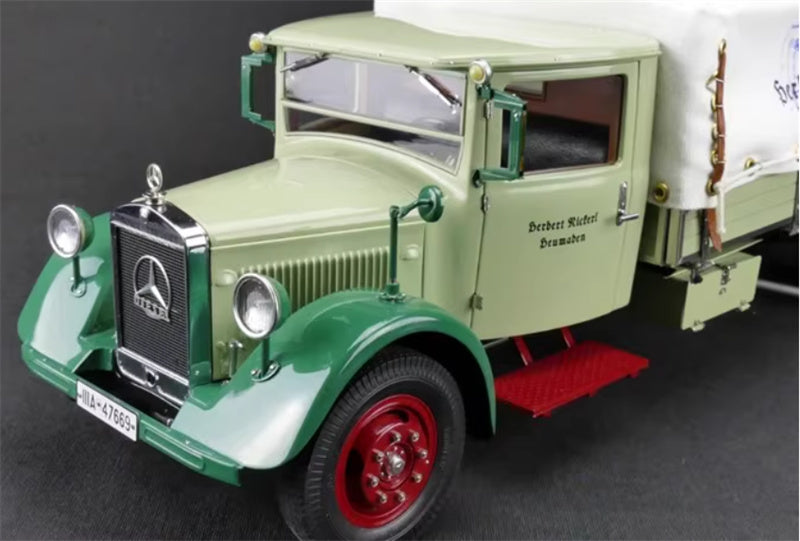 CMC Mercedes Benz LKW LO2750 Truck Transport w/ Tarpaulin Green 1:18 Truck Pre-built Model view3