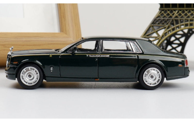 1:64 ROLLS-ROYCE Phantom VII  Peninsula Customized Green SW   DIECAST Model