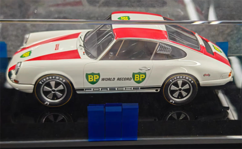 1:18 Porsche 911R 1967 Amalgam Resin Car Model view8