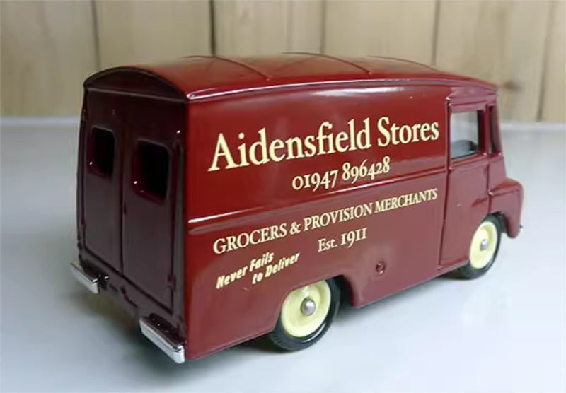 CORGI Aidensfield Stores Limited Edition Morris LD Van wine red 1:76 Truck Pre-built Model