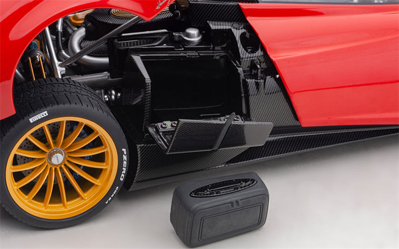 AUTOART Pagani Huayra Roadster Red 1:18car Pre-a Model