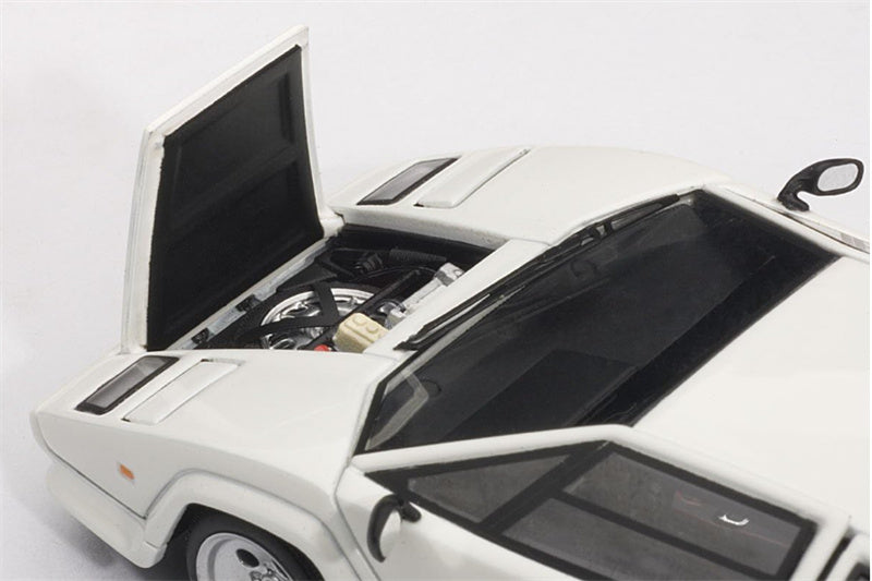 AUTOART LAMBORGHINI COUNTACH LP5000S white fully open 1:43 Car Pre-built Model view9