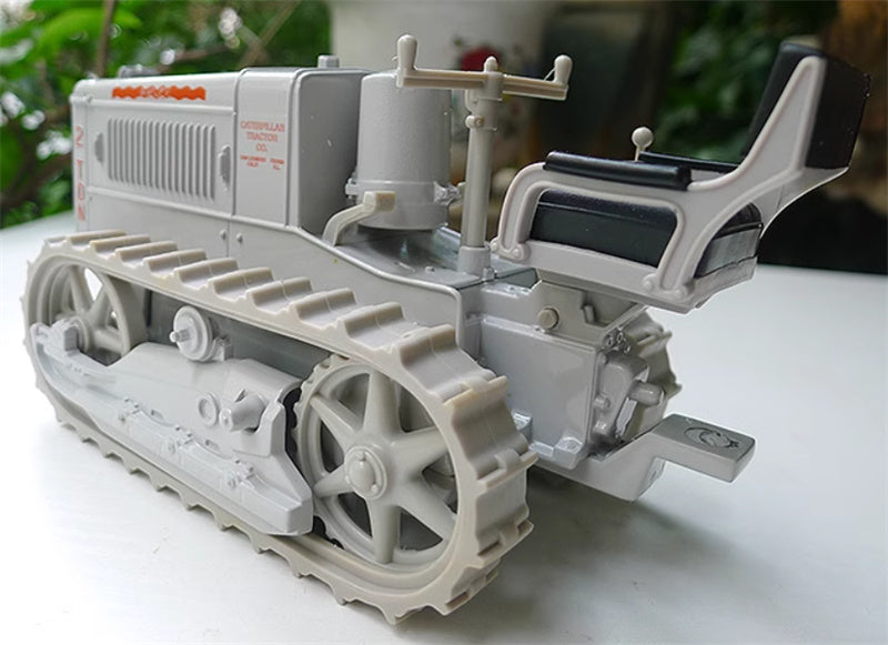 Norscot cat 2-TON tracked classical agricultural tractor Light gray 1:16 Truck Pre-built Model