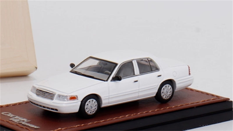 1:64 Ford Crown Victoria White with Silver Wheels GOC DIECAST Limited Edition 799pcs ONLY Model