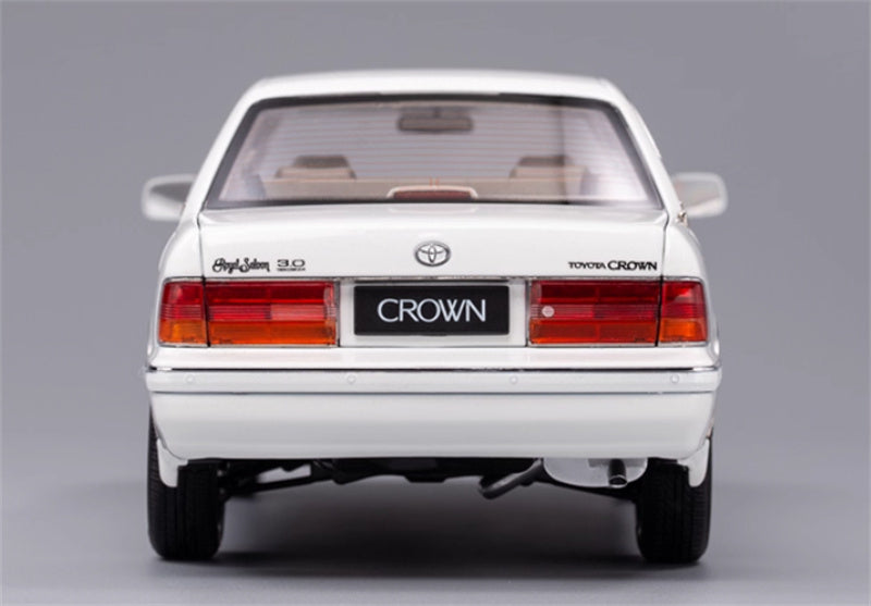 KengFai Toyota Crown 155 white 1:18 Car Pre-built Model view10