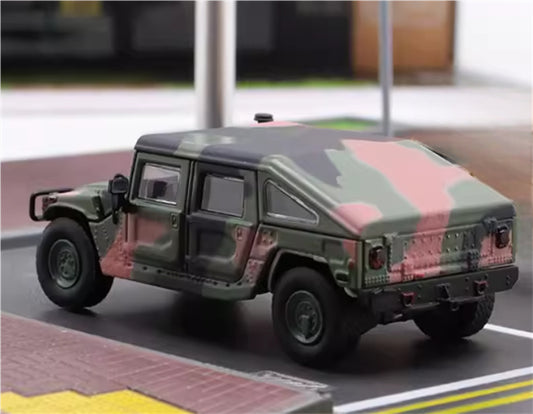 MASTER Hummer H1 off-road vehicle Military version camouflage 1:64 Tank Pre-built Airliner Model Display view2