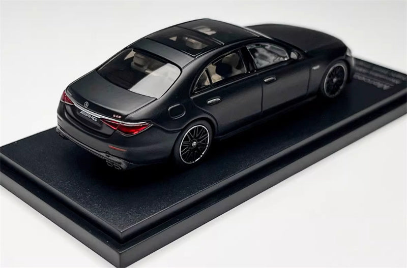 Almost Real Mercedes - AMG S 63 E Performance 2023 Night black magno 1:64 Car Pre-built Airliner Model Display view4