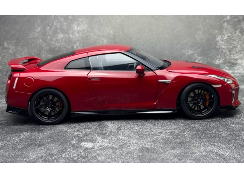 1:18 Nissan GT-R R35 2022 Vibrant Red MOTORHELIX Track Edition Limited Edition 299PCS ONLY DIECAST Model