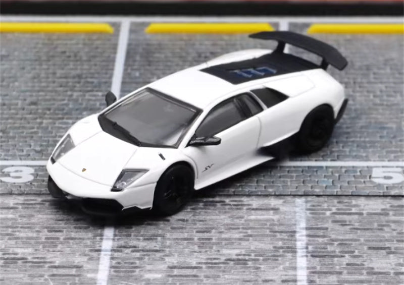 Max well Lamborghini Murcielago LP670-4 SV pure white 1:64 Car Pre-built Airliner Model Display view1