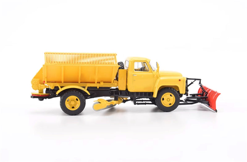 Modimio Russian PR-53 Gaz-52 Sand And Snow Sweeper 1:43 Truck Pre-built Model
