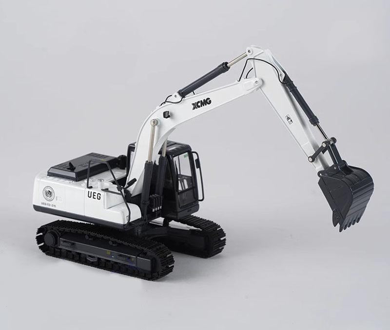 1:35  UEG E2-215 XCMG wandering earth II Collaboration White Diecast Model