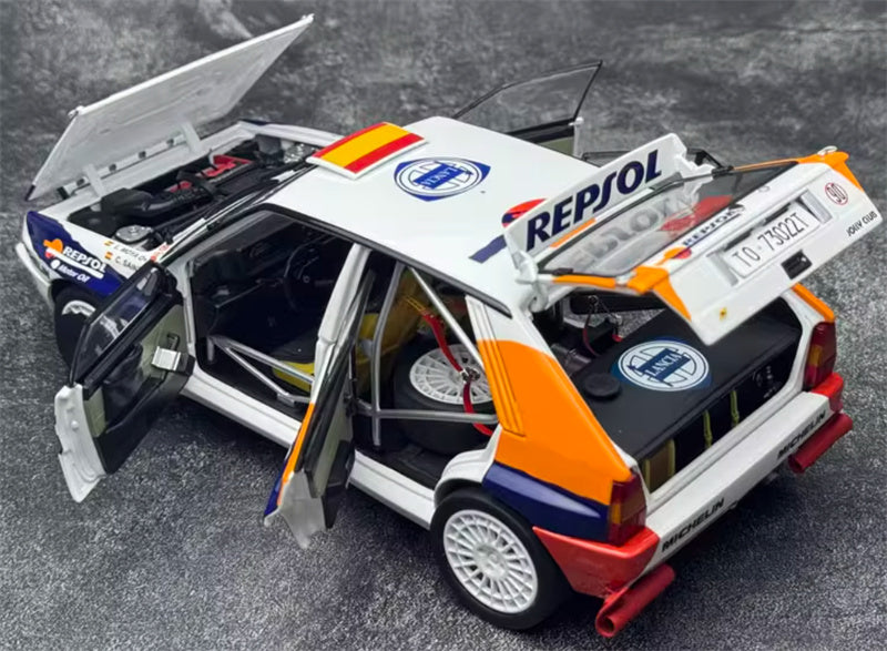 Kyosho Lancia Delta HF Integrale sainz 1993 Monte Carlo #1 totip REPJOL CunelTex MICHELIN MHAGNET MARELL COMESA BARCELONE 1:18 Car Pre-built Model view7