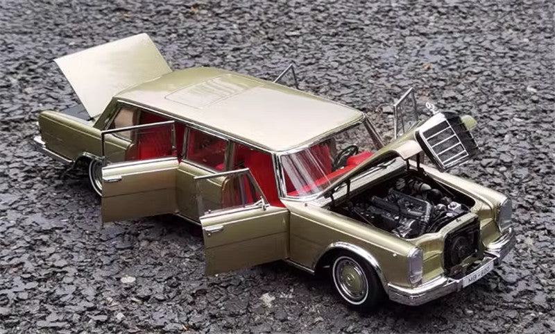 KengFai Mercedes Benz S600 Pullman W100 gold 1/18 DIECAST CAR