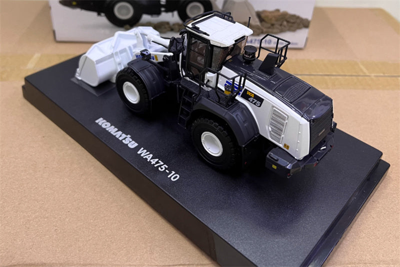 Universal Hobbies Komatsu WA475-10 Wheel loader white Limited Edition 750PCS ONLY 1:50 Truck Pre-built Model