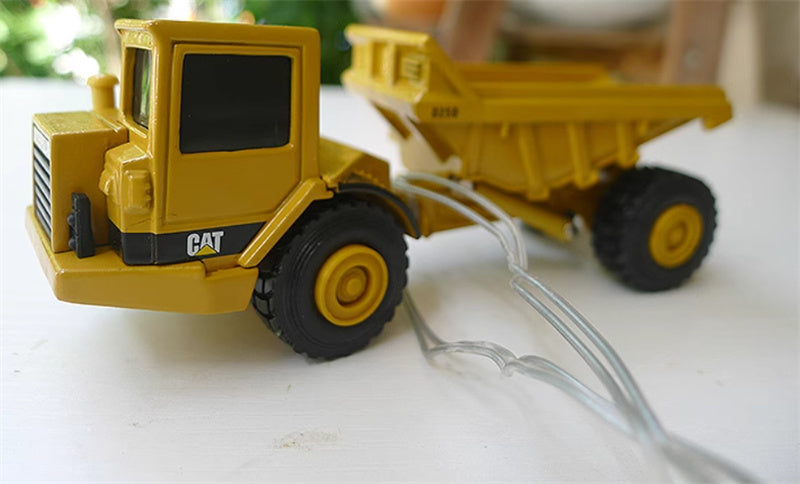 Norscot cat Gift Set ( Challenger 45 Agricultural Tractor/D25D Articulated Truck/12G Motor Grader) 1:64 Truck Pre-built Model