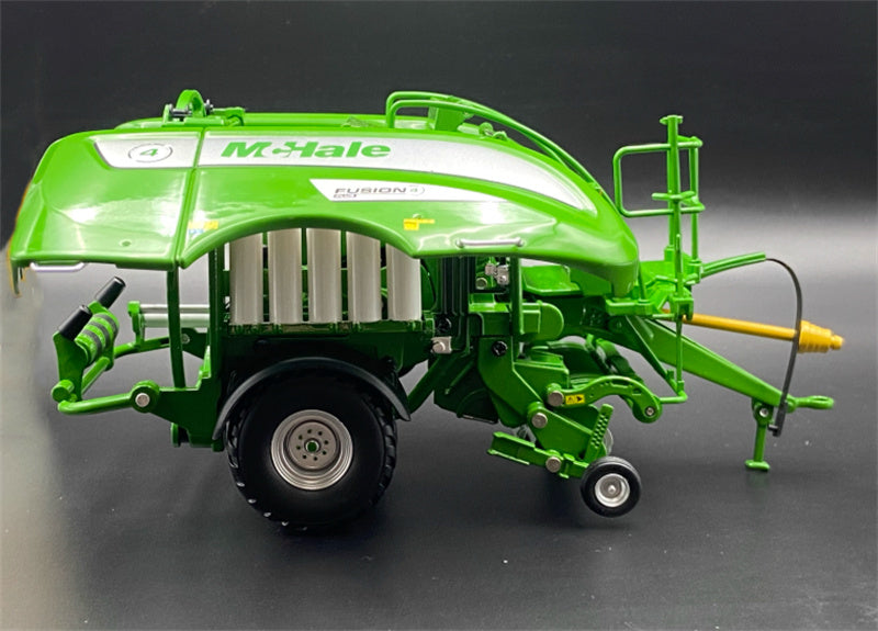 1:32 McHale Fusion4 USK DIECAST Model view4