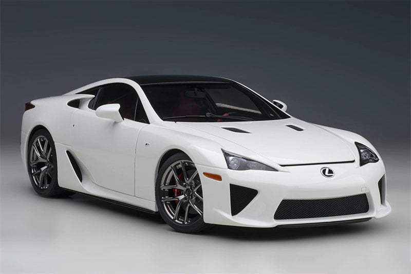AUTOART LEXUS LFA Car White carbon top 1:18 DIECAST car