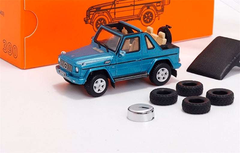 GCD Mercedes benz G500 two-door short-wheelbase convertible off-road with roof comes with 4 tires blue LHD 1:64 Car Pre-built Model view7