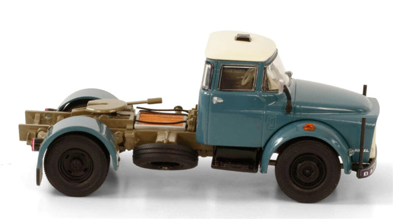 WSI DAF 1600 4X2 torpedo PREMIUM LINE 1:50 Truck Pre-built Model