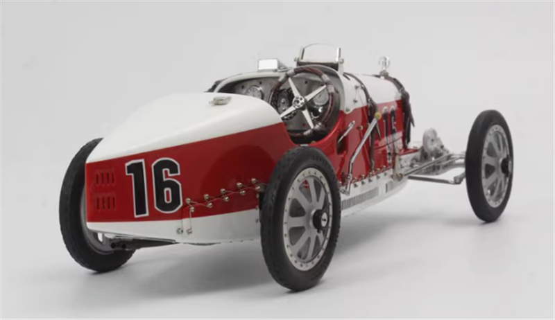 CMC Bugatti Type 35 #16 Red and white 1/18car Pre-a Model