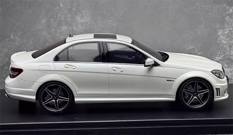 1:18 Mercedes Benz C63 AMG Edition 507  White  GT SPIRIT Limited Edition 888PCS ONLY Resin Car Model