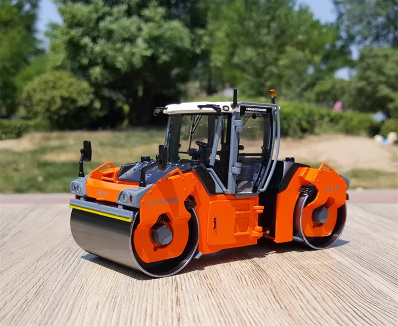 Wittgen Hamm HD 148iVV Double Steel Wheel Roller 1:35 Truck Pre-built Model