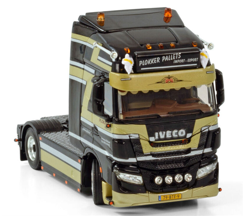 WSI  IVECO S-WAY AS HIGH 4X2 Plokker Pallets 1:50 Truck Pre-built Model