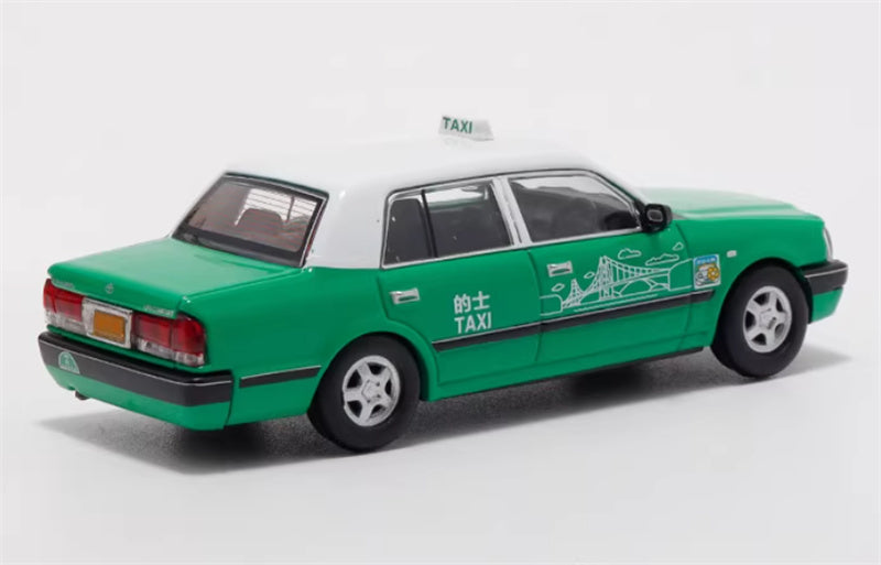 LMLF MODEL Toyota Crown Comfort Hong Kong New Territories Taxi Green 1:64 Car Pre-built Model view4