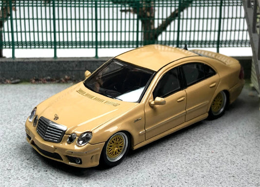 MK MODEL Mercedes AMG E63 W211 Desert Yellow Low lying Edition 1:64 Car Pre-built Model view1