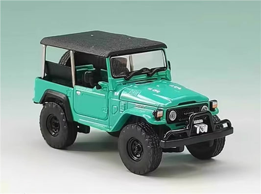Rhino Model Toyota FJ40 Land Cruiser J40/LC40 green 1:64 Truck Pre-built Model view1