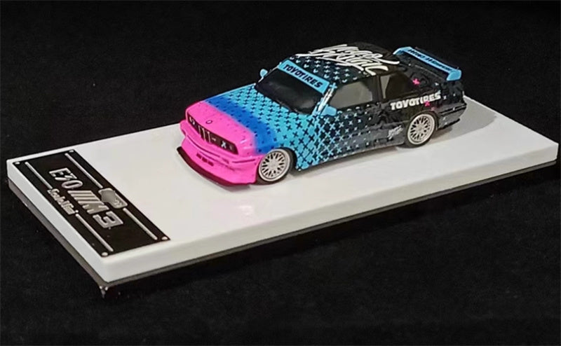 ScaleMini BMW M3 first generation E30 low slung sports car Electric pink black coating Limited Edition 499PCS ONLY 1:64 Car Pre-built Model view9