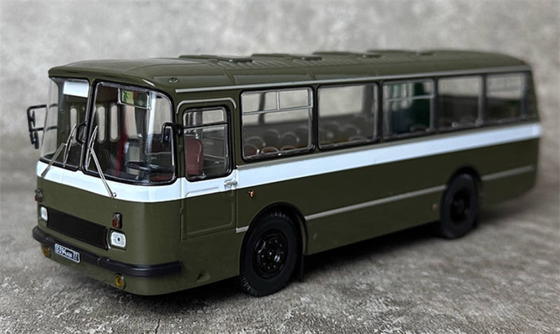 DEMPRICE Russian 695 Bus green 1:43 Bus Pre-built Model view1