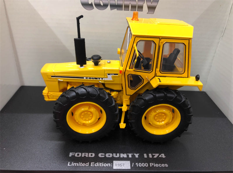 Universal Hobbies FORD COUNTY 1174 tractor Yellow Limited Edition 1000PCS ONLY 1:32 Truck Pre-built Model