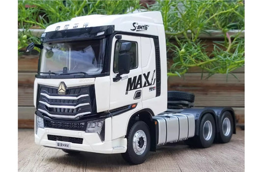 Sinotruk HOWO MAX tractor White 1:24 Truck Pre-built Airliner Model Display view1
