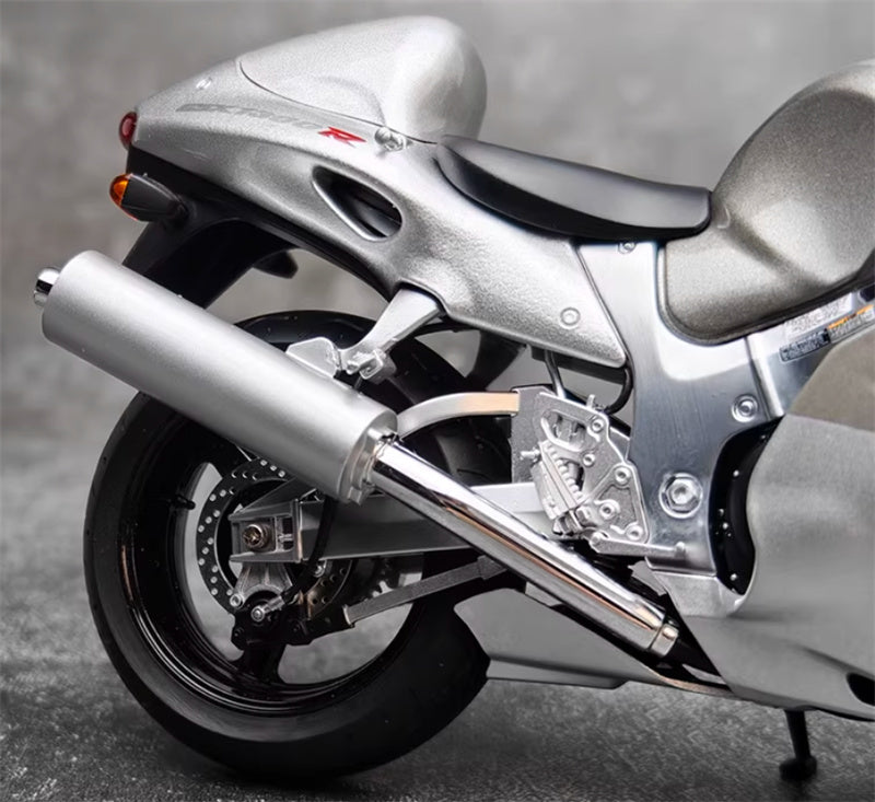 1:12 Suzuki GSX-1300R Hayabusa  silver  LCD MODELS  DIECAST motorcycle Model