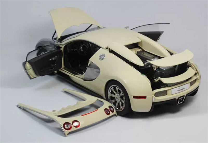 AUTOART Bugatti Veyron Ledition Centenaire Racing Cream White Silver Plated 1/18 DIECAST car