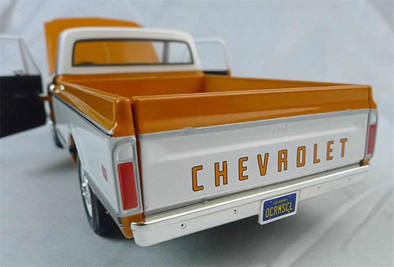 First Gear Chevrolet C-10 Pickup orange 1:25 Car Pre-built Model