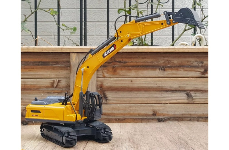 XCMG XE270GK Excavator Yellow 1:40 Truck Pre-built Airliner Model Display view6