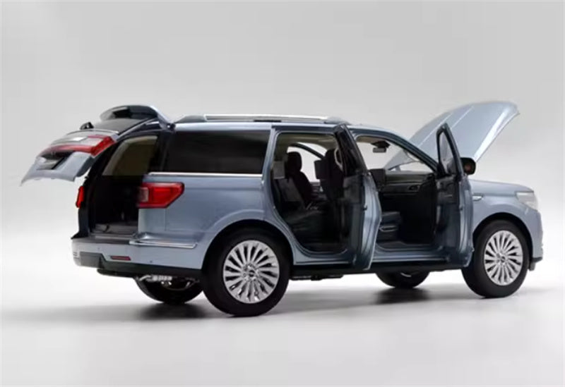 NAVIGATOR LINCOLN NAVIGATOR light blue SUV 1:18 Car Pre-built Model view10