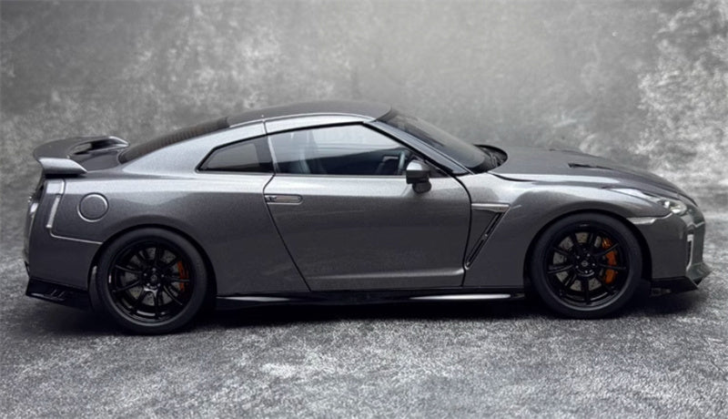 MOTORHELIX Nissan GT-R R35 T-Spec grey fully open 1:18 Car Pre-built Model view6
