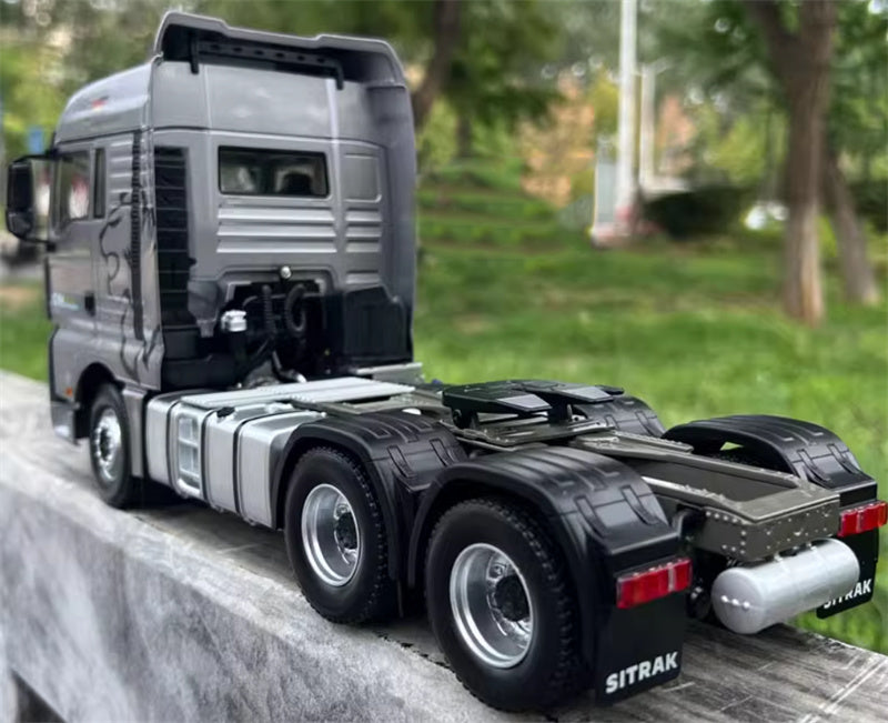 Sinotruk HOWO Sitrak G7H tractor trailer grey 1:24 Truck Pre-built Model